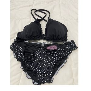 Victoria’s Secret bikini
